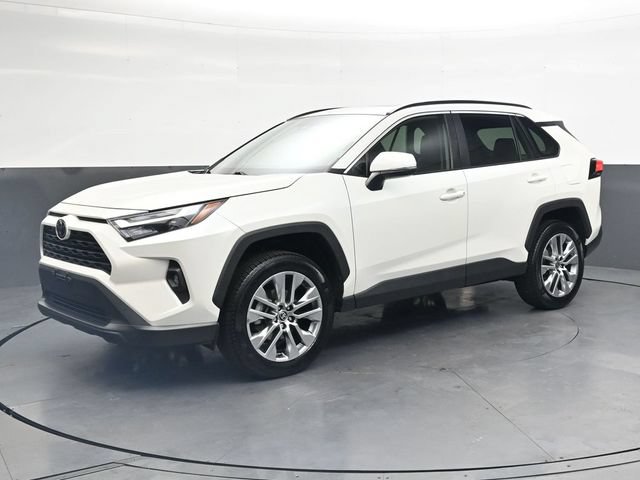 Used 2022 Toyota RAV4 XLE Premium AWD/4WD image 10