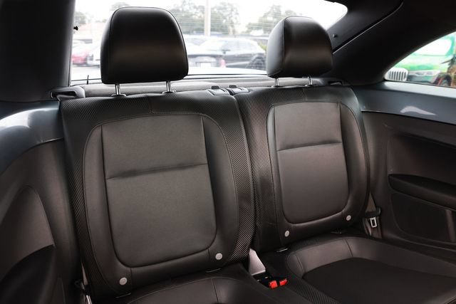 Used 2012 Volkswagen Beetle 2.5 FWD image 17