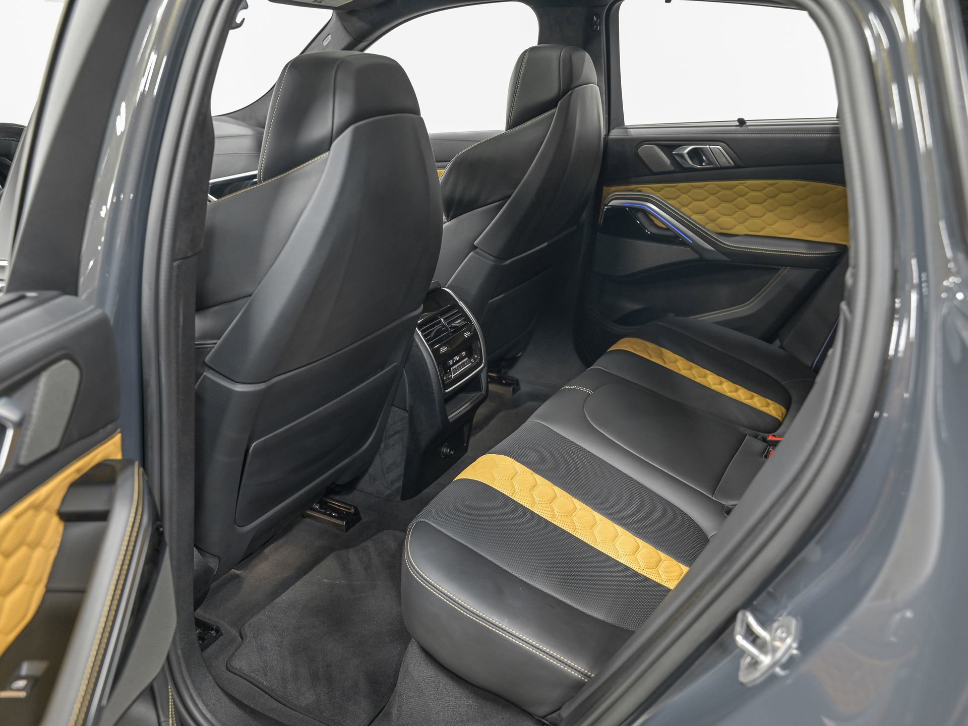 Used 2023 BMW X6 M w/ Competition Package AWD/4WD image 27