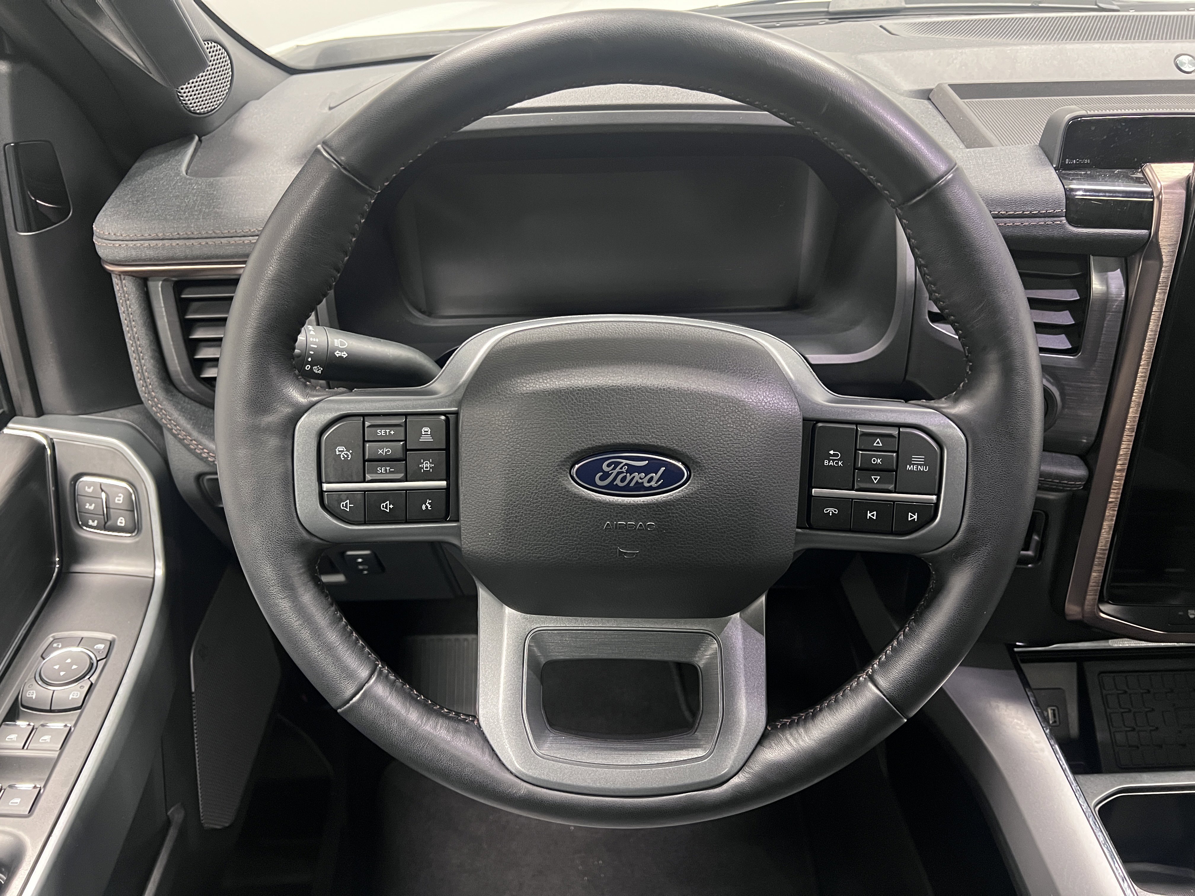 Used 2024 Ford F150 Lightning Lariat AWD/4WD image 16