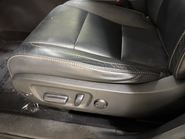 Used 2014 Toyota Highlander XLE AWD/4WD image 17