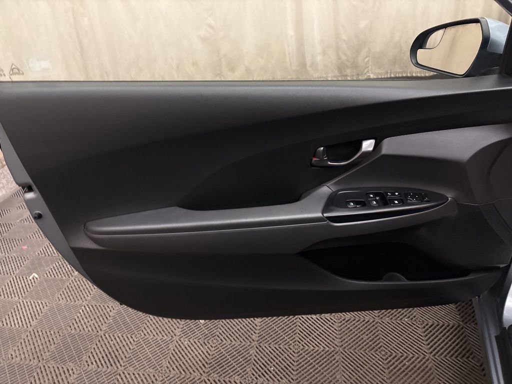 Used 2019 Hyundai Veloster 2.0 image 10