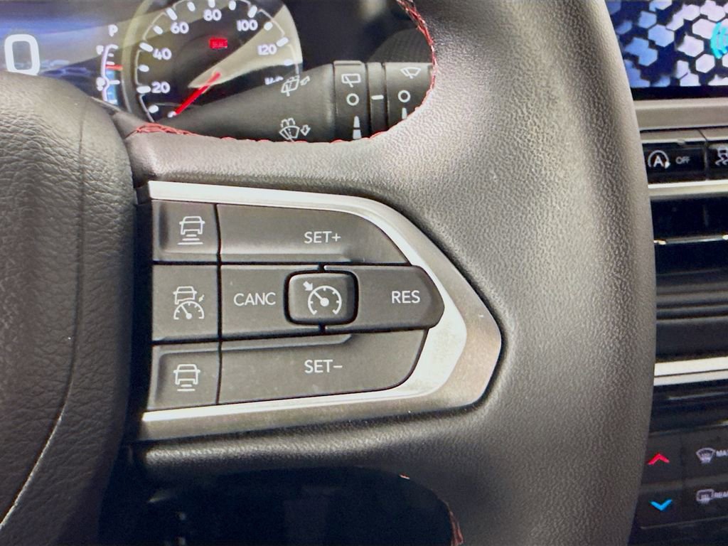 Used 2024 Jeep Compass Trailhawk AWD/4WD image 12