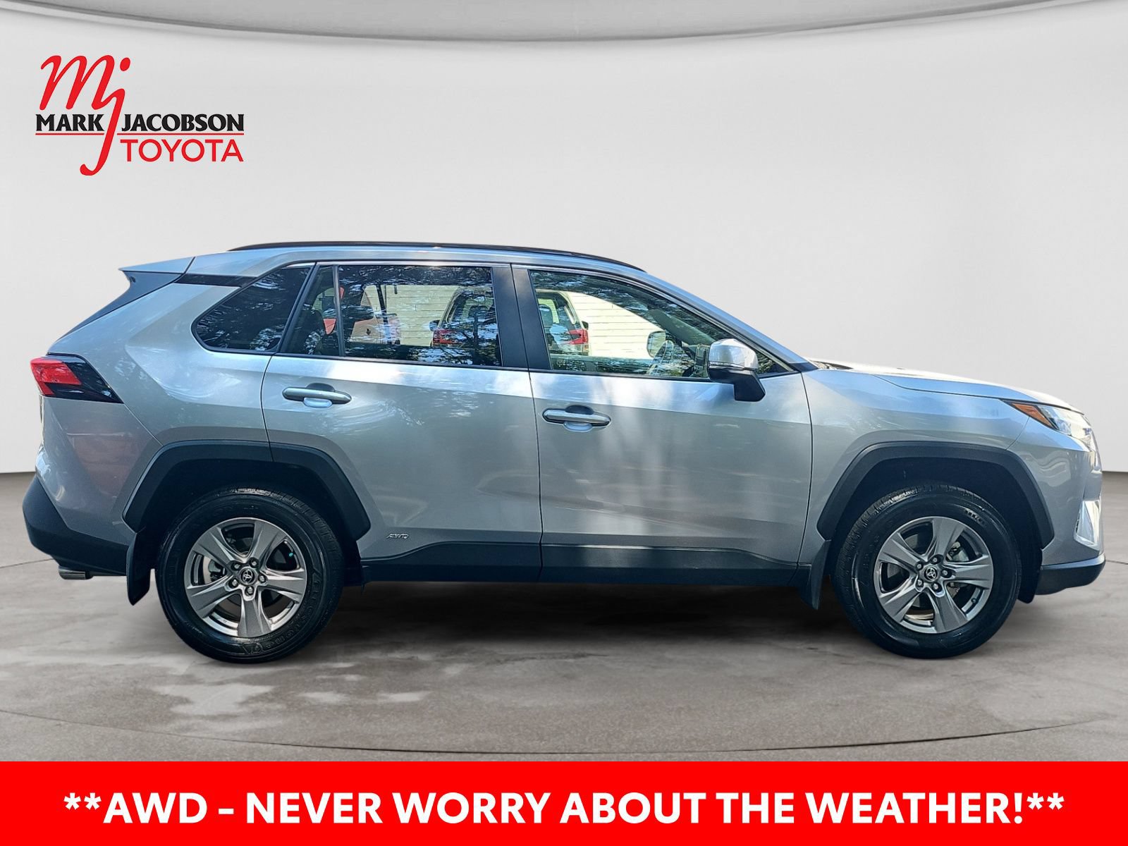 Used 2024 Toyota RAV4 XLE w/ Convenience Package AWD/4WD image 7