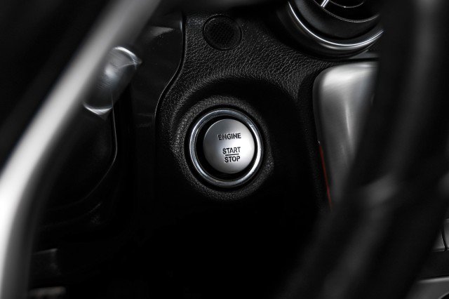 Used 2014 Mercedes-Benz SLK 250 image 20