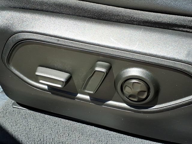 Used 2023 Jeep Grand Cherokee L Laredo AWD/4WD image 11