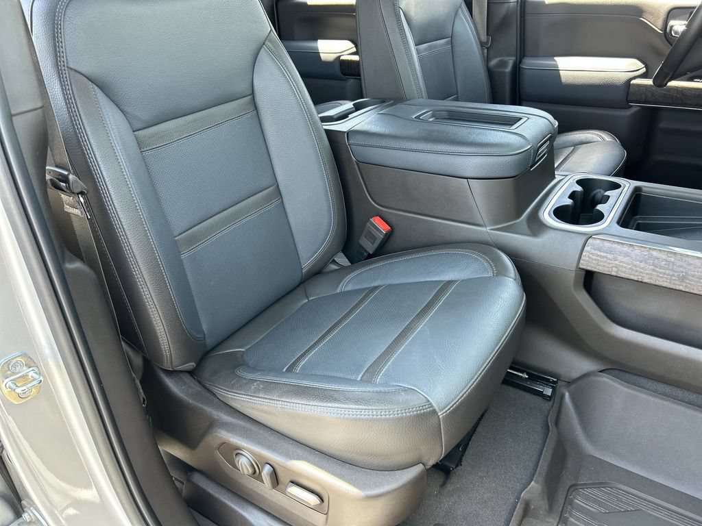 Used 2022 GMC Sierra 3500 Denali AWD/4WD image 28