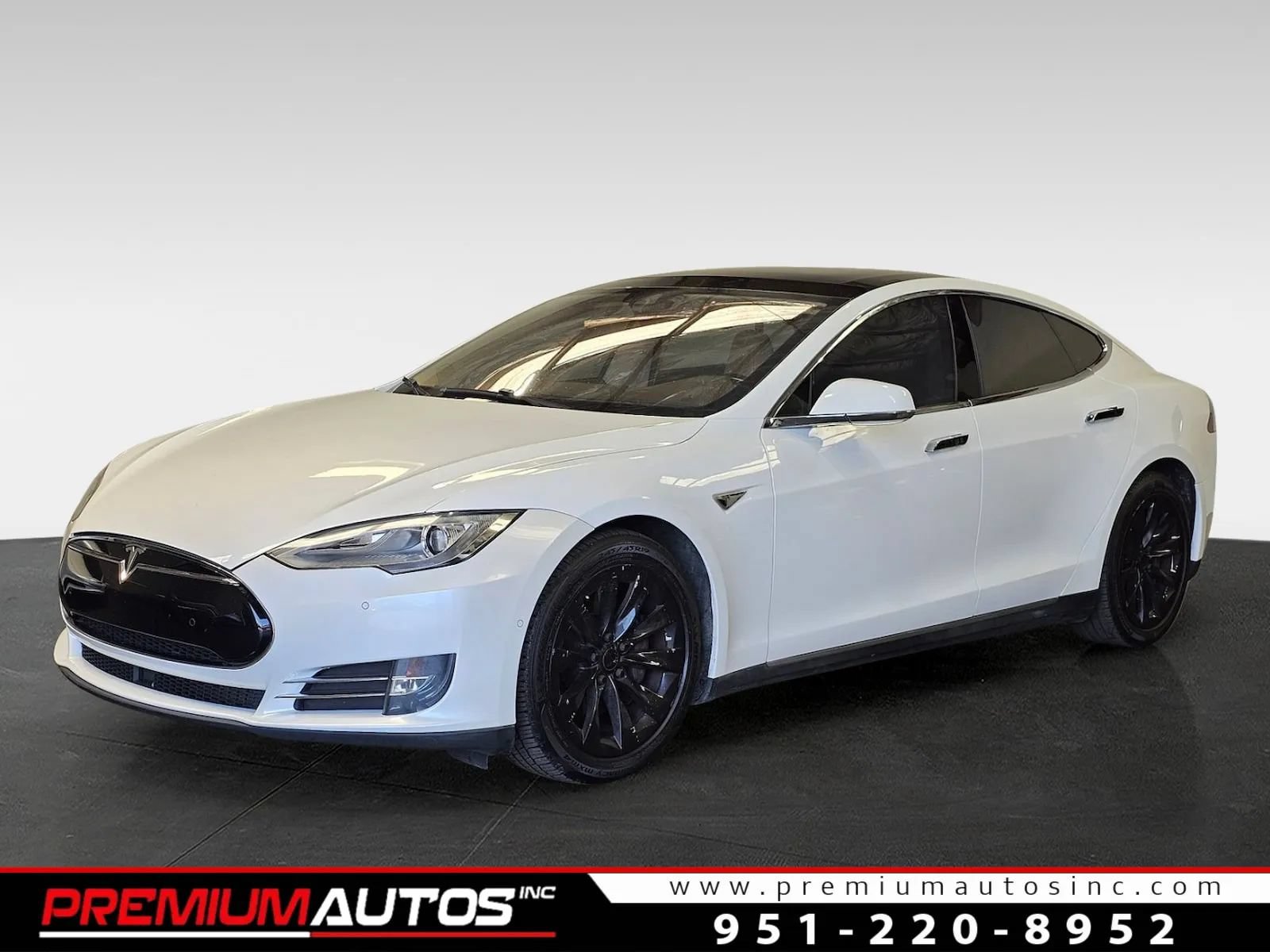 Used 2016 Tesla Model S 70 RWD image 1