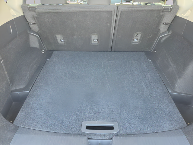 Certified 2025 Nissan Rogue SV FWD image 12