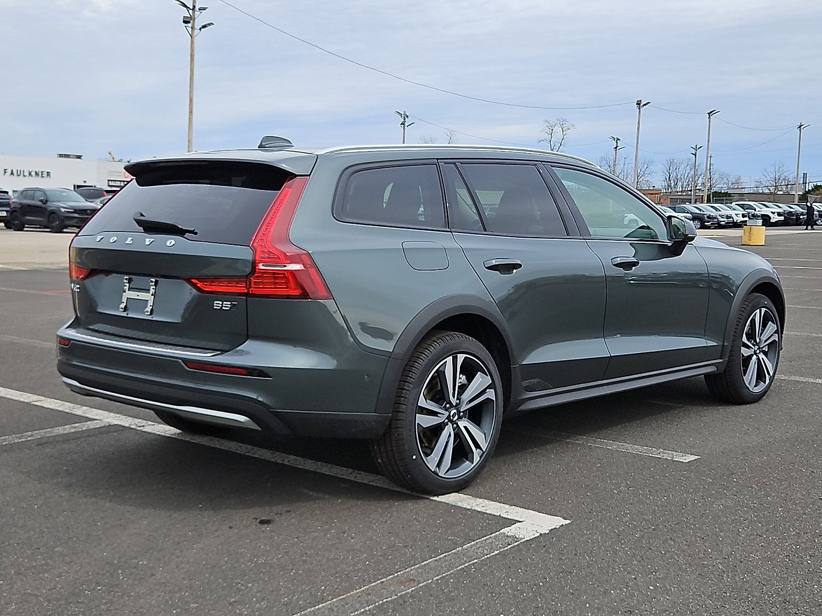 New 2026 Volvo V60 B5 Cross Country Plus w/ Protection Package Premier image 6