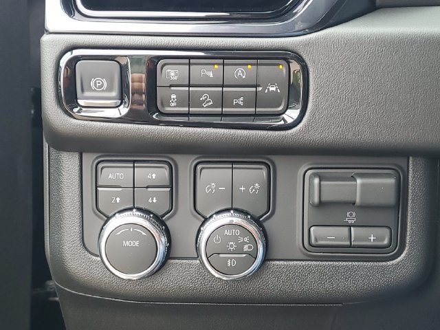 New 2026 GMC Yukon AT4 w/ AT4 Preferred Package AWD/4WD image 22
