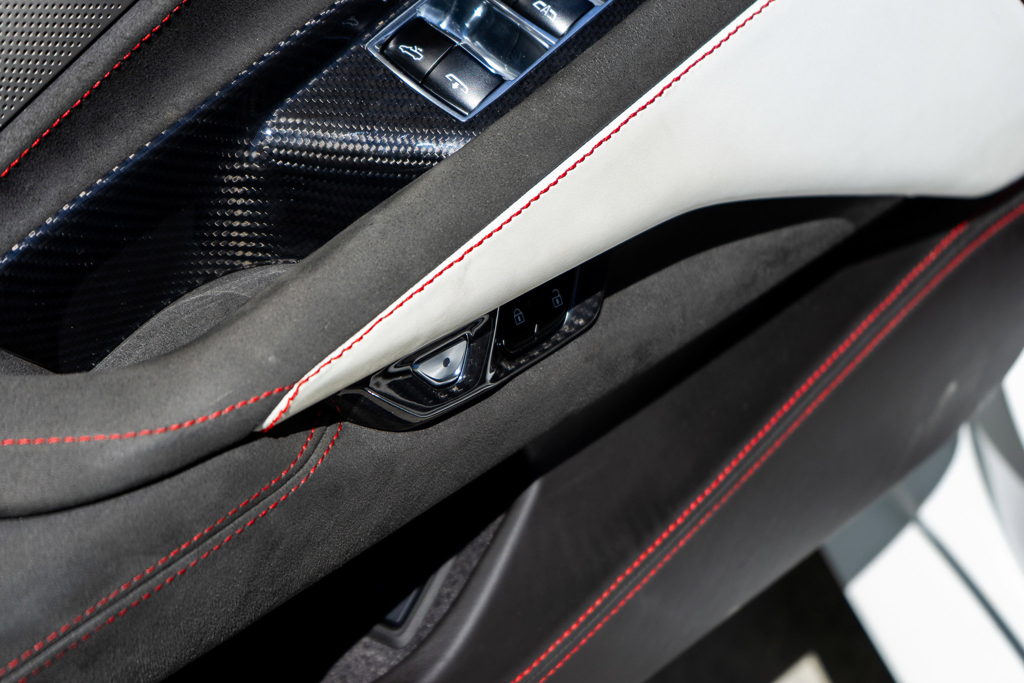 Used 2023 Chevrolet Corvette Stingray Premium Conv w/ Z51 Performance Package RWD image 52