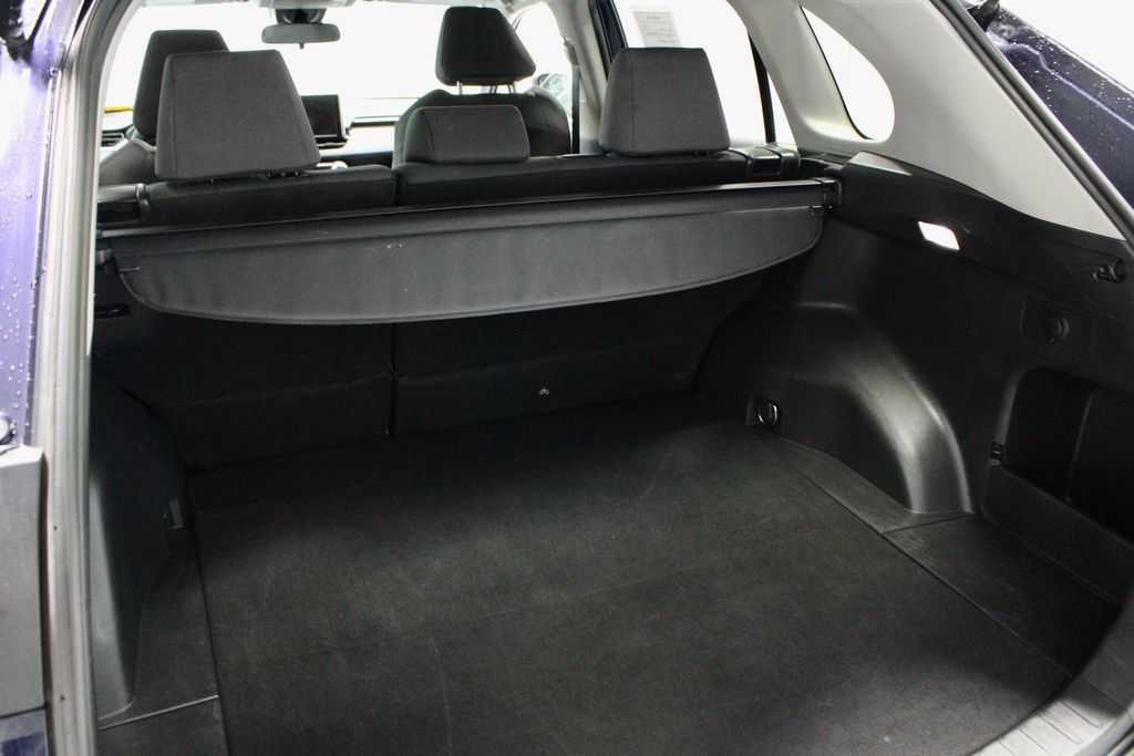 Used 2024 Toyota RAV4 XLE AWD/4WD image 15