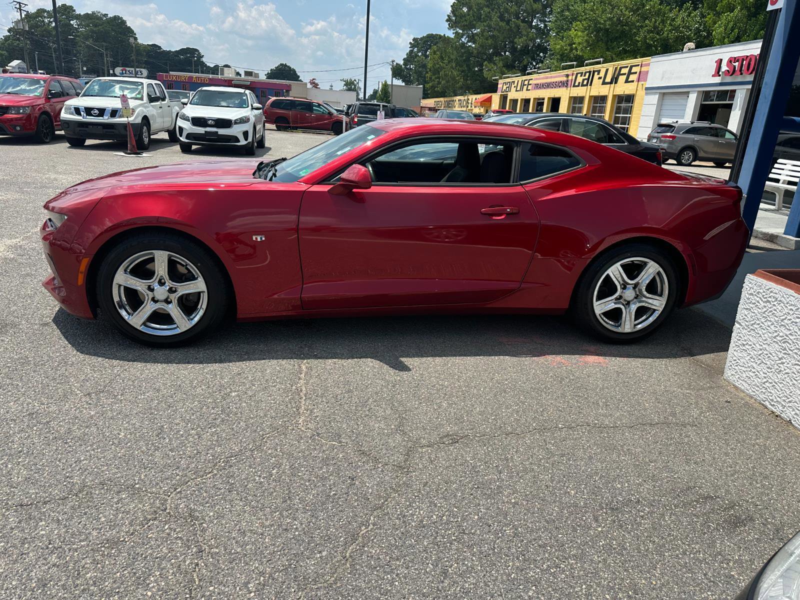 Used 2017 Chevrolet Camaro LT image 9