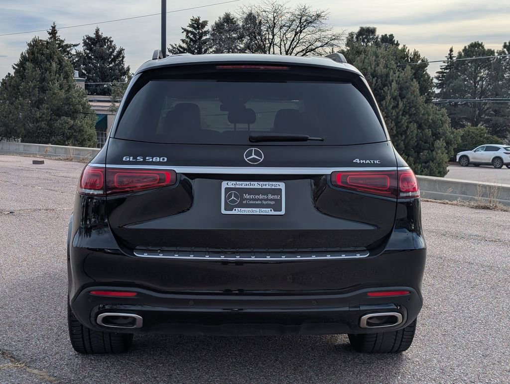 Used 2023 Mercedes-Benz GLS 580 4MATIC image 6