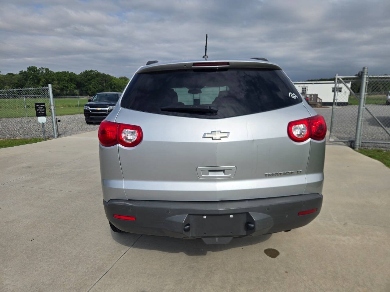 Used 2012 Chevrolet Traverse LT FWD image 9
