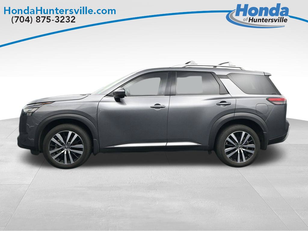 Used 2025 Nissan Pathfinder Platinum AWD/4WD image 9