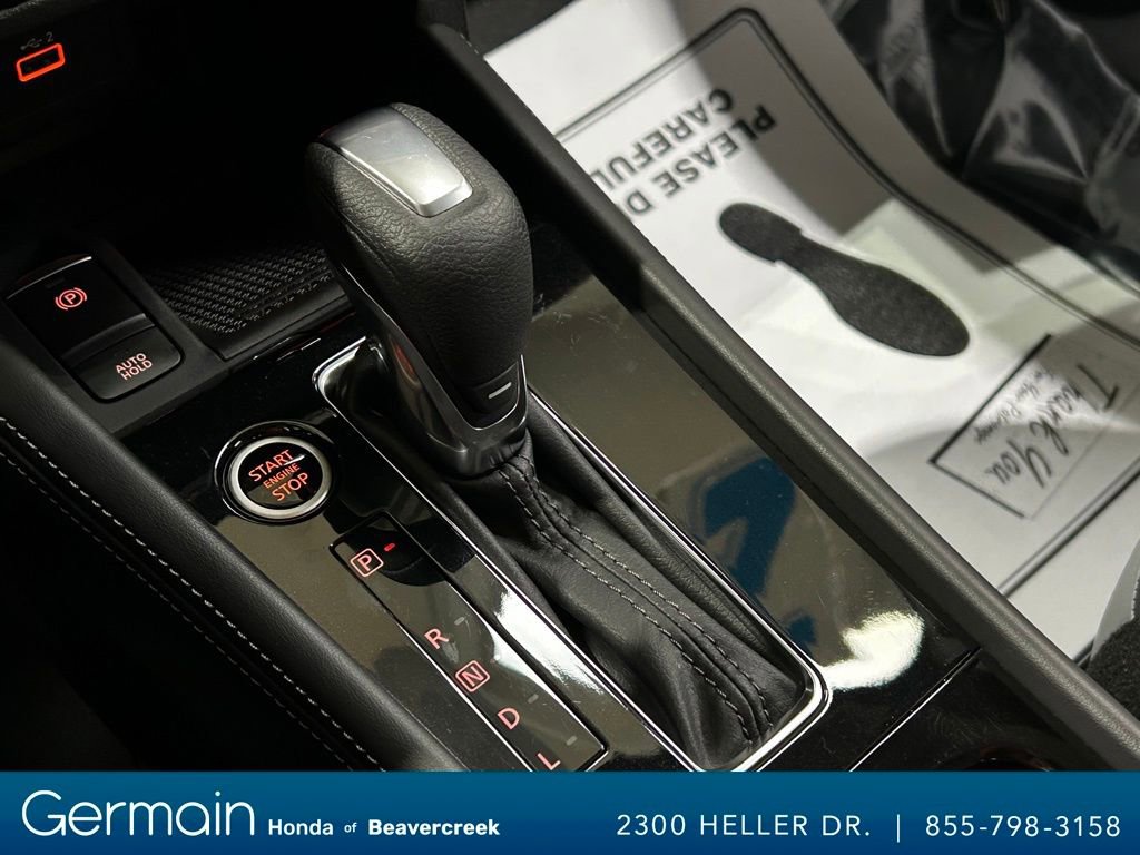 Used 2024 Nissan Kicks SR w/ SR Premium Package image 27