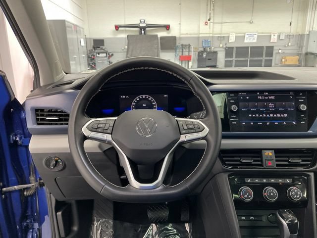Certified 2023 Volkswagen Taos SE w/ Panoramic Sunroof Package AWD/4WD image 15