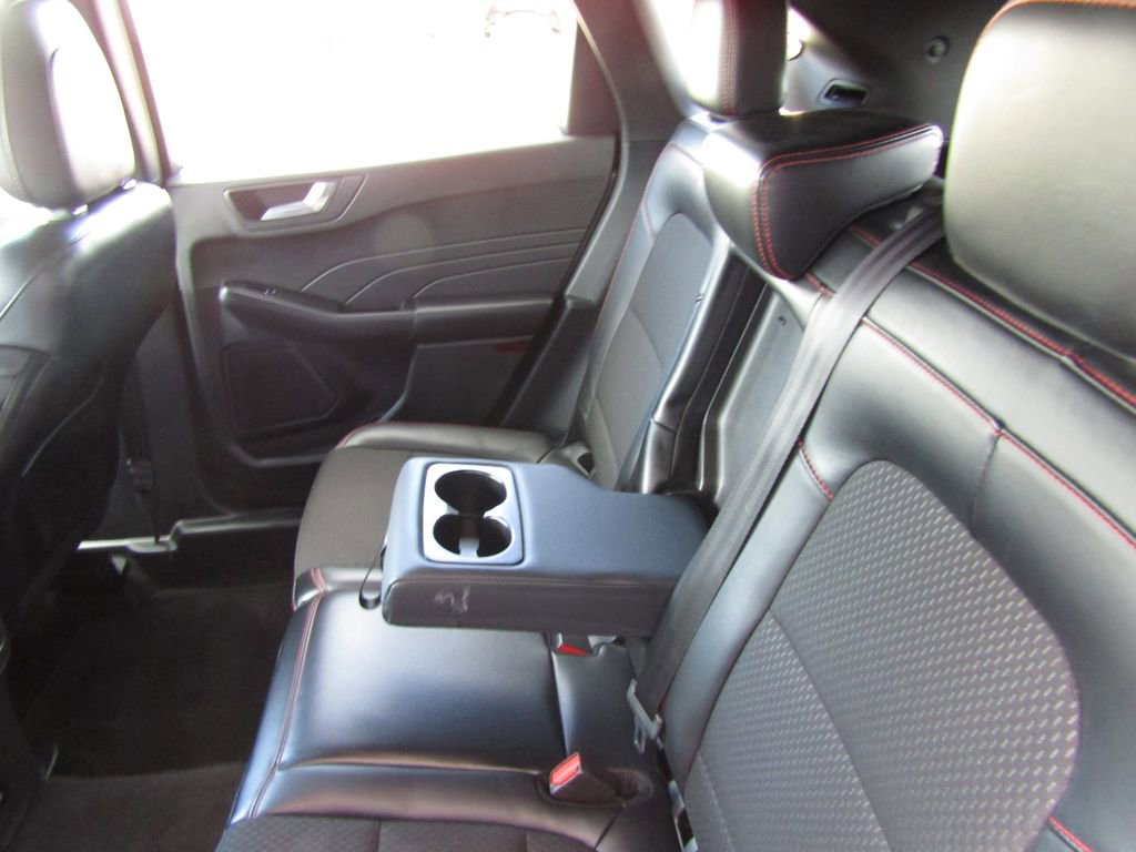 Used 2024 Ford Escape ST-Line image 32