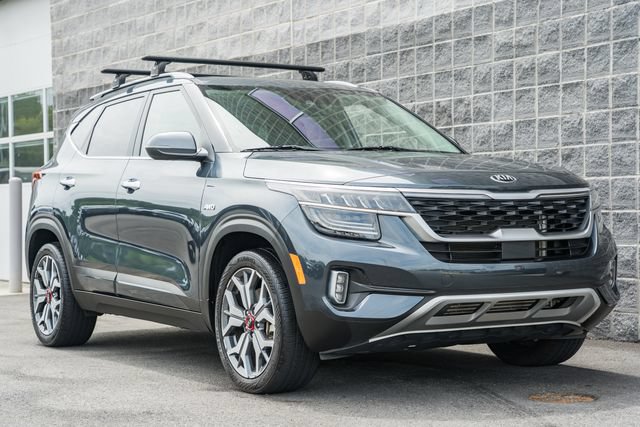 Used 2021 Kia Seltos SX w/ SX Sunroof Package AWD/4WD image 2