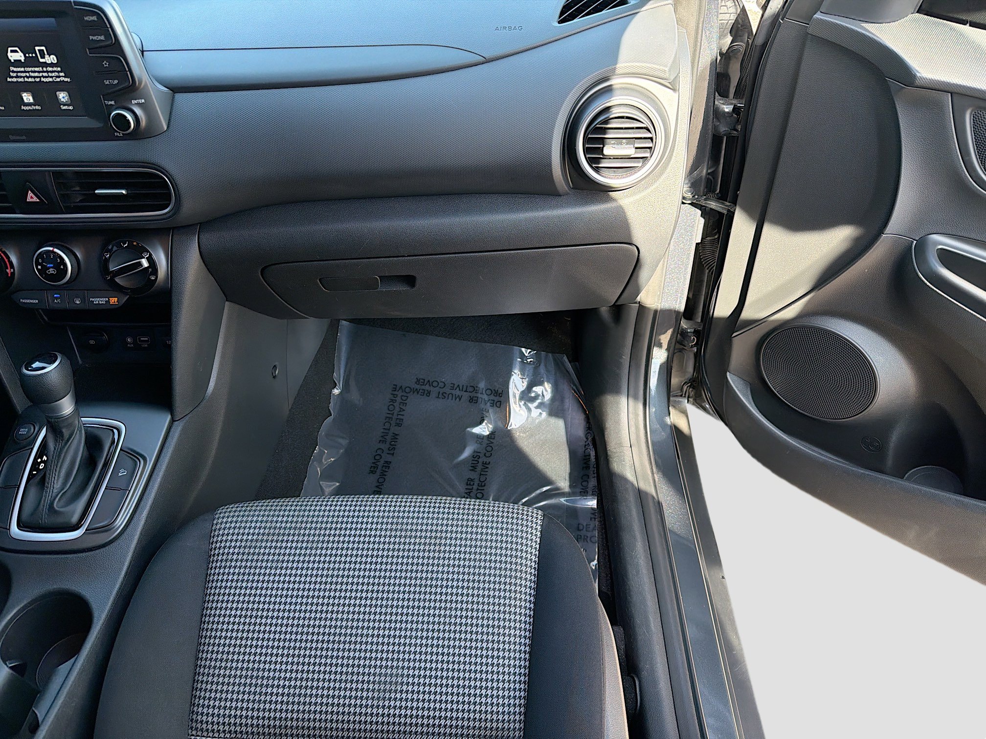 Used 2021 Hyundai Kona SE image 17