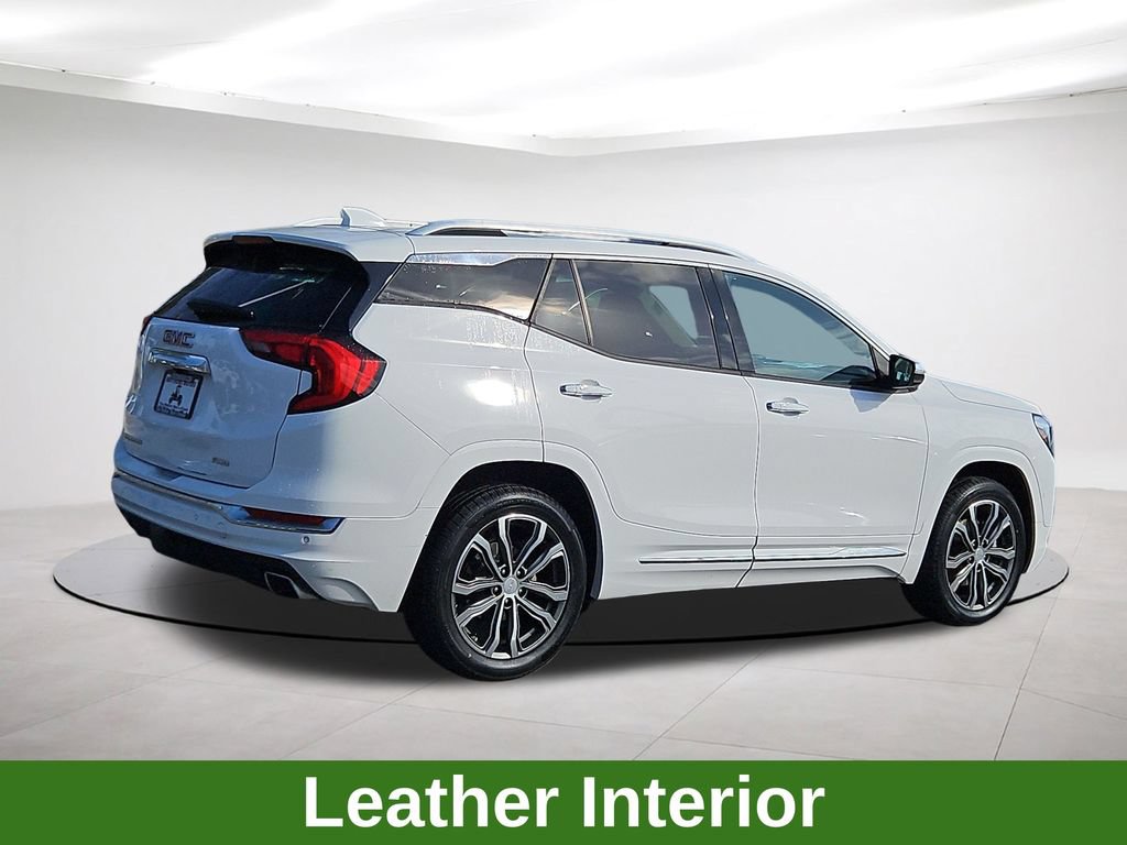 Used 2020 GMC Terrain Denali w/ Denali Premium Package AWD/4WD image 7