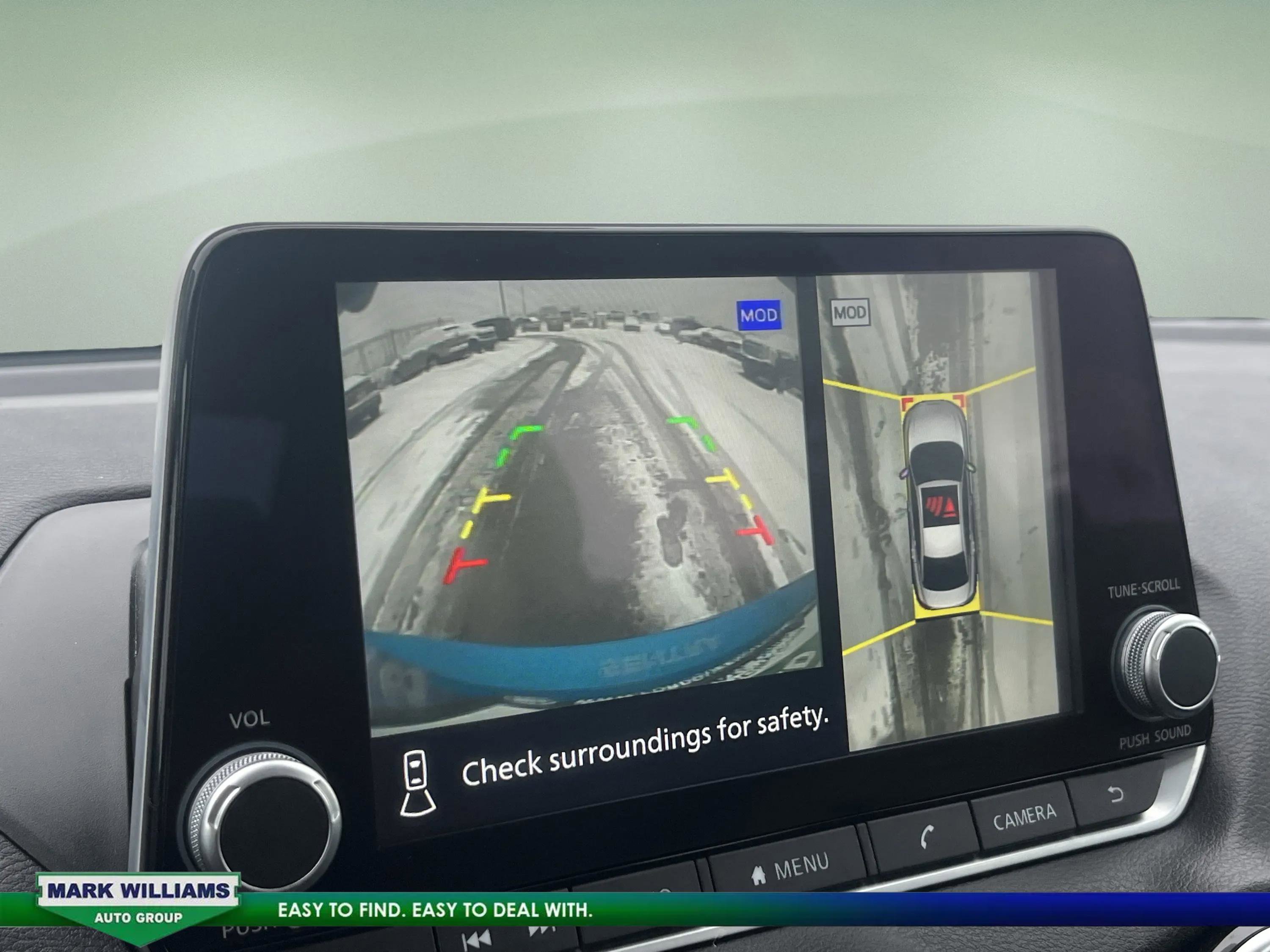 Used 2024 Nissan Sentra SR w/ SR Premium Package image 12