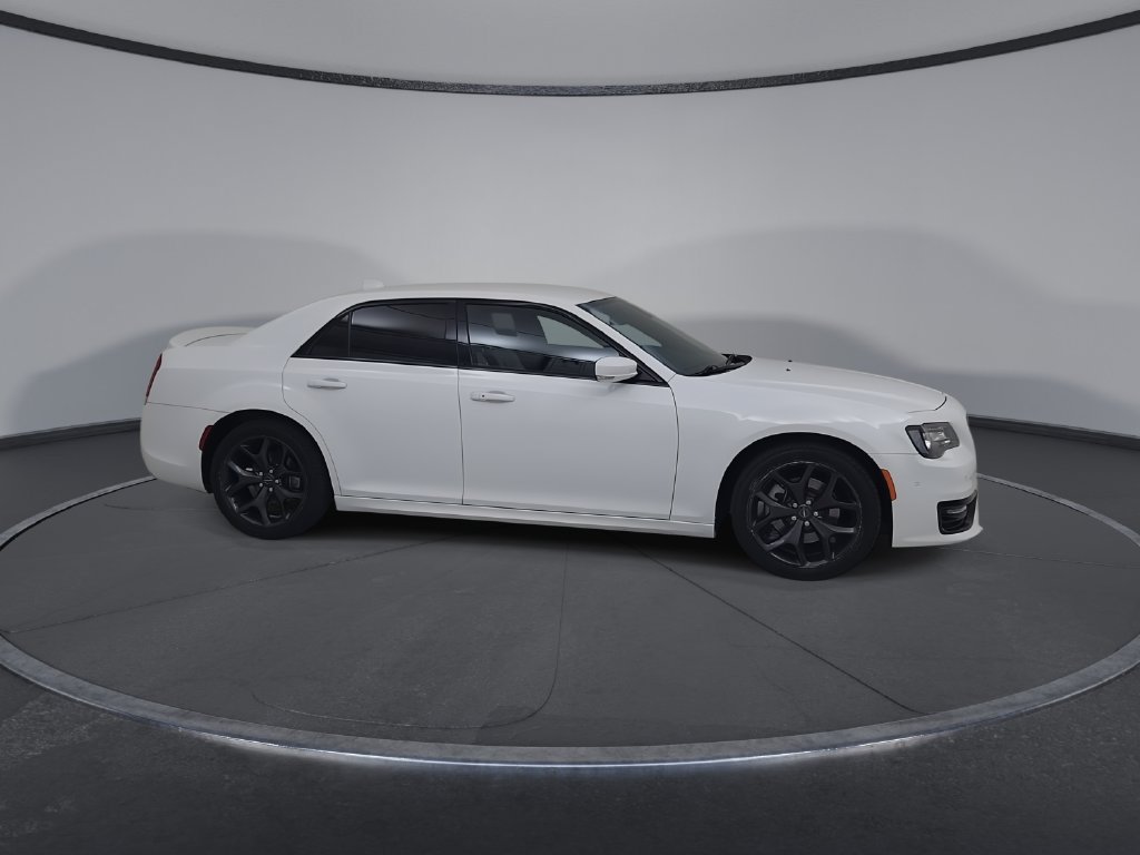 Certified 2021 Chrysler 300 S w/ S Model Appearance Package RWD image 4