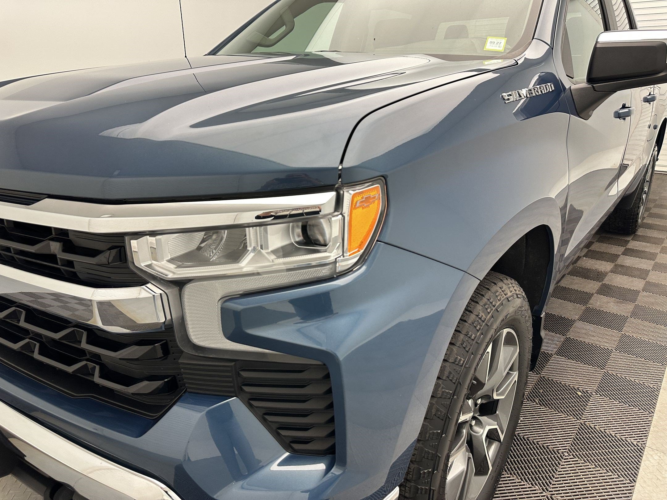 Certified 2024 Chevrolet Silverado 1500 LT AWD/4WD image 12