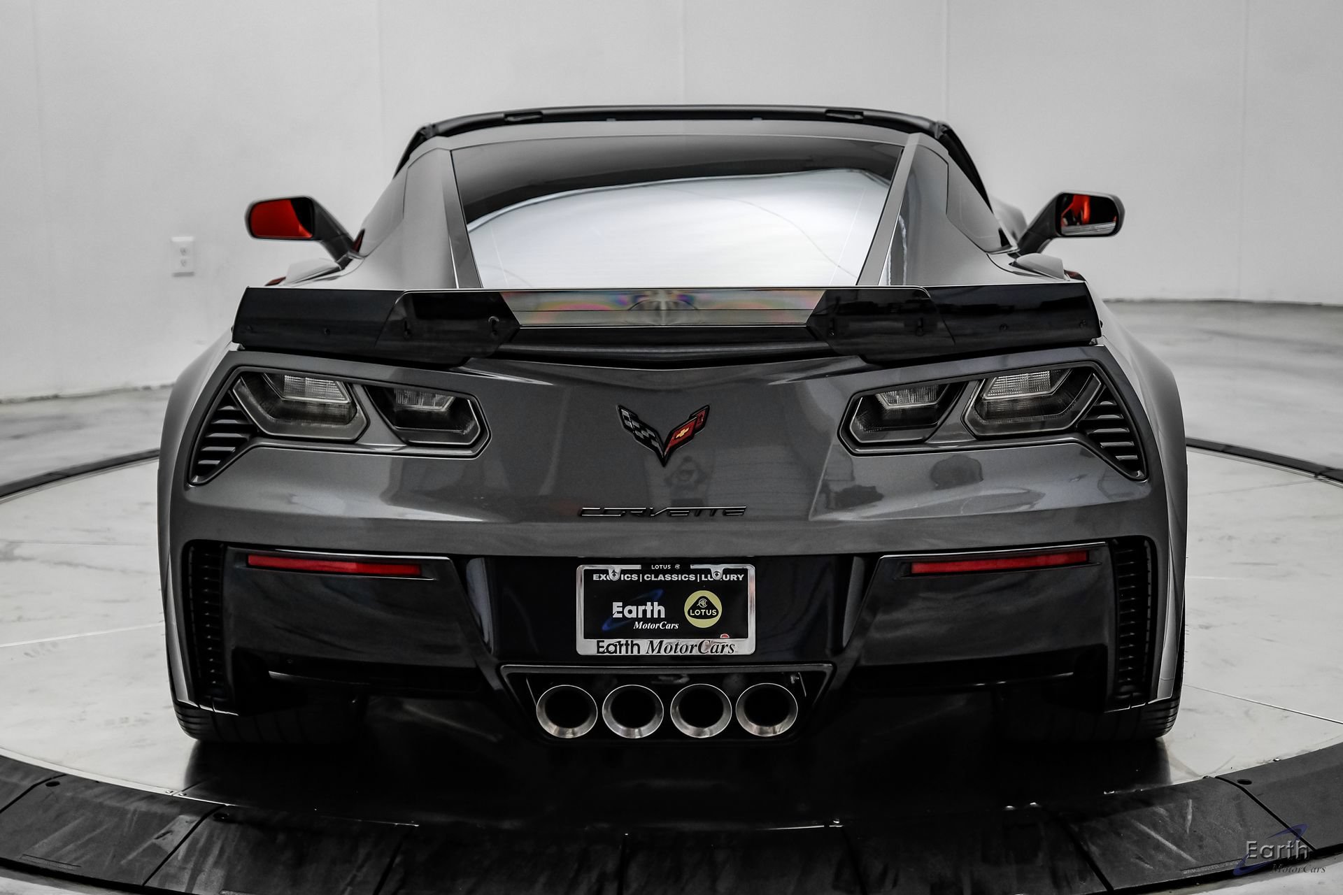 Used 2015 Chevrolet Corvette Z06 w/ 3LZ Preferred Equipment Group RWD image 16