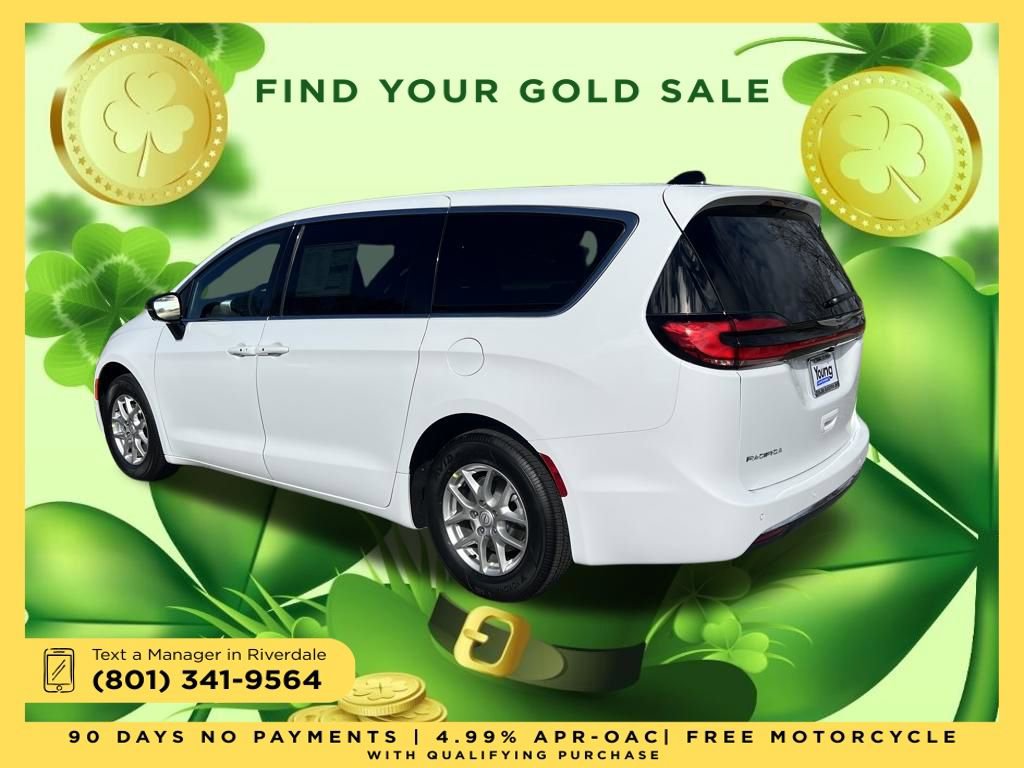 New 2026 Chrysler Pacifica Select image 3