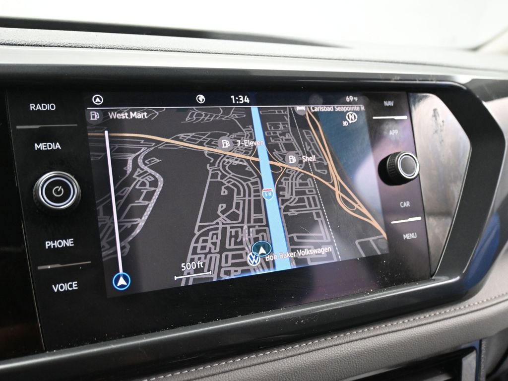 Used 2022 Volkswagen Taos SEL w/ Panoramic Sunroof Package image 16