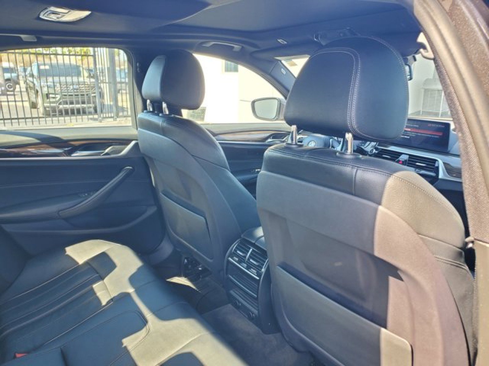 Used 2018 BMW 540i image 34