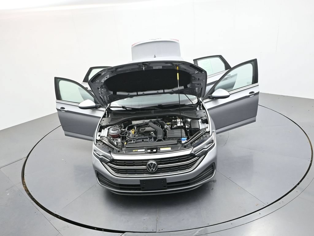 Used 2024 Volkswagen Jetta SE FWD image 41