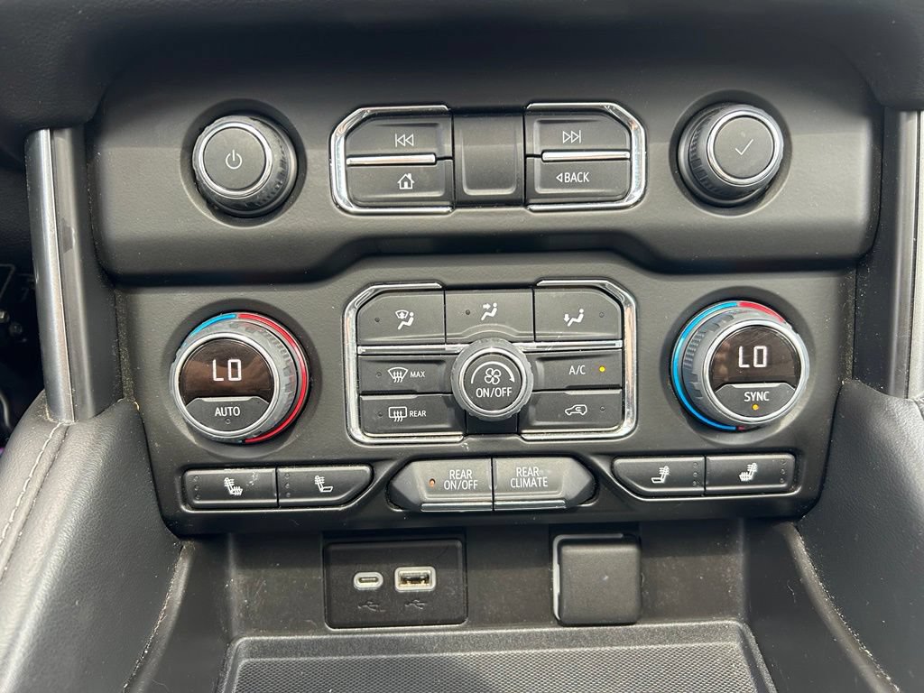 Used 2022 Chevrolet Suburban LT AWD/4WD image 22