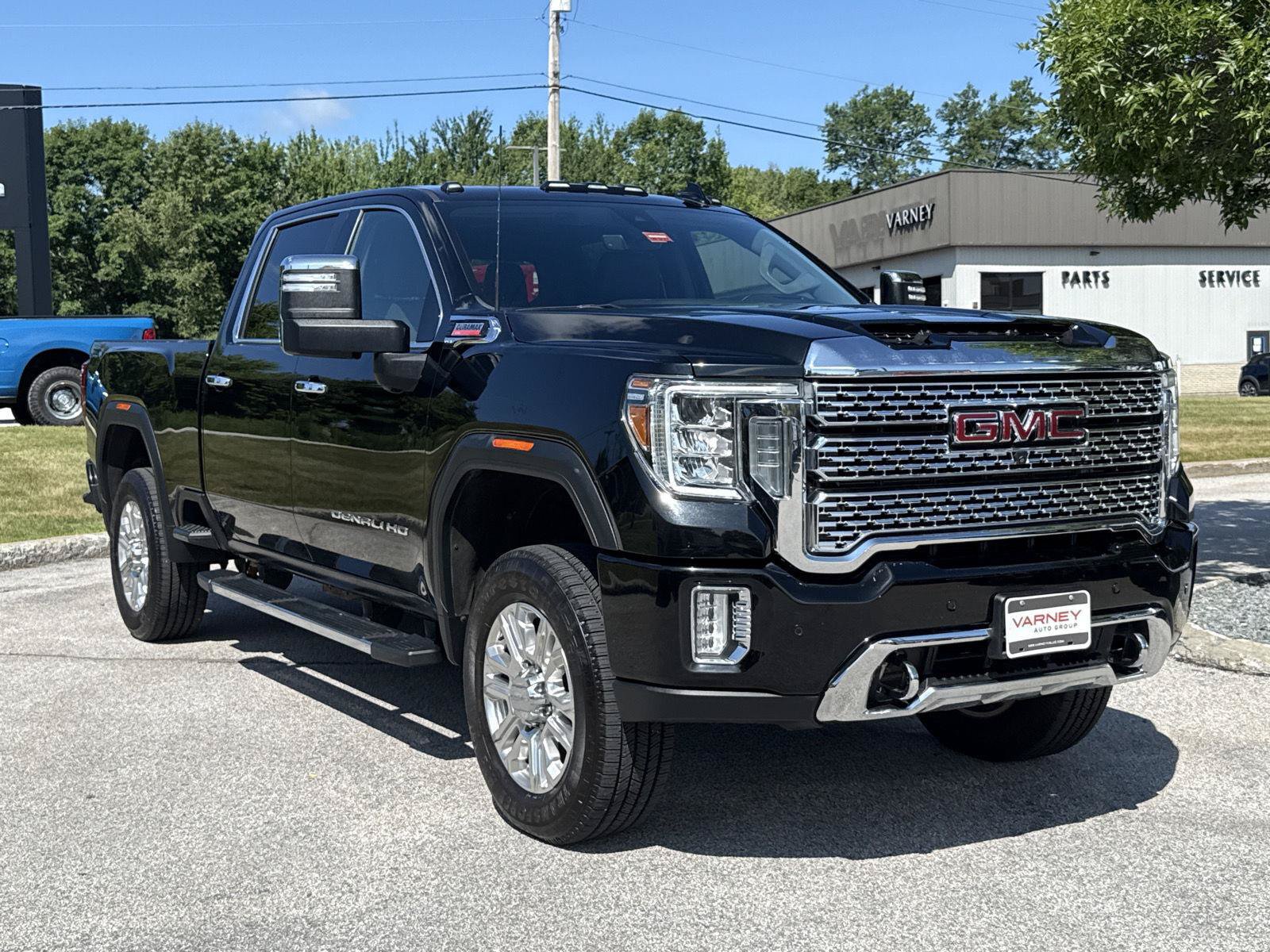 Used 2021 GMC Sierra 2500 Denali w/ Denali Ultimate Package AWD/4WD image 3