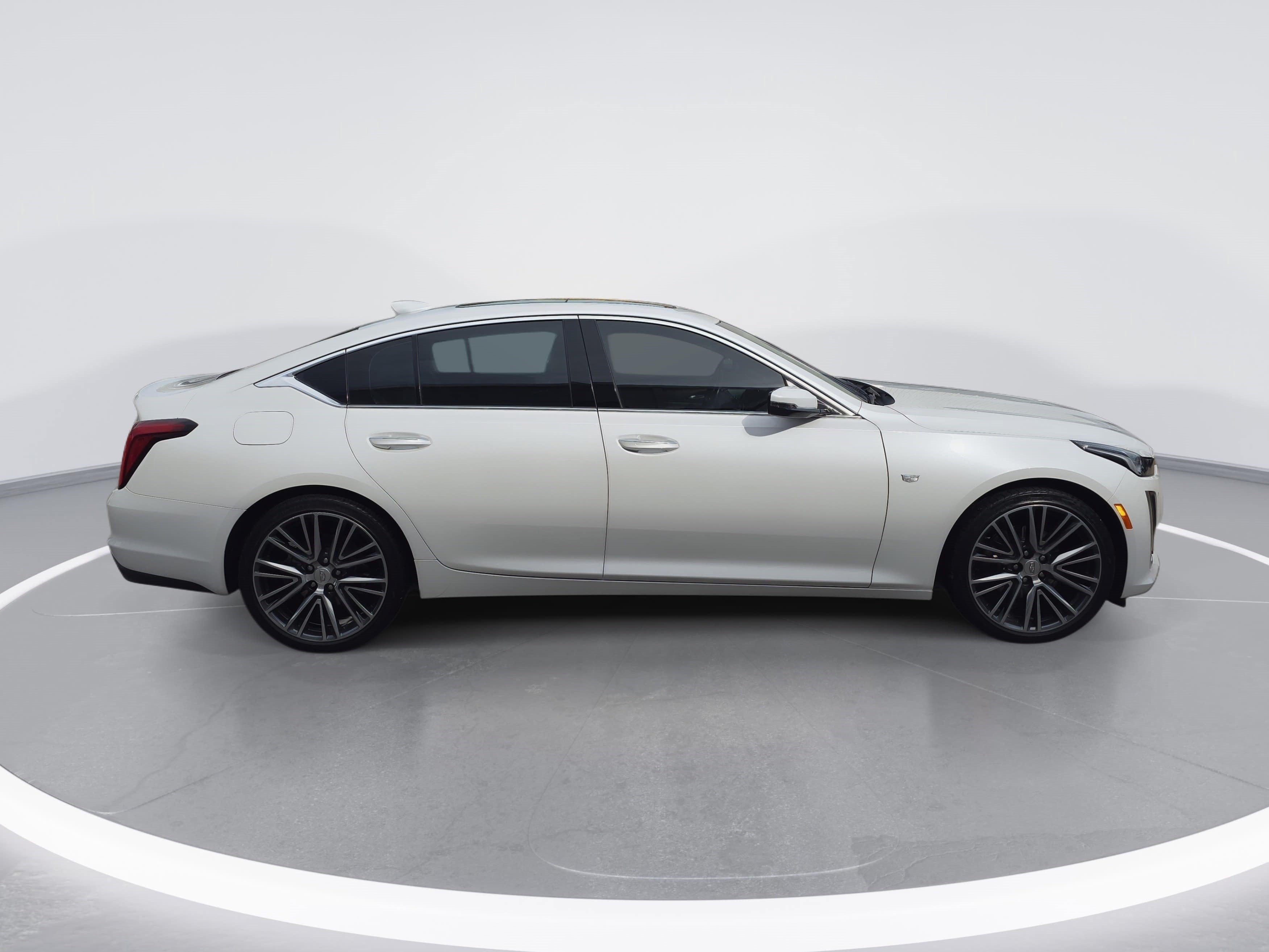 Used 2023 Cadillac CT5 Premium Luxury RWD image 2