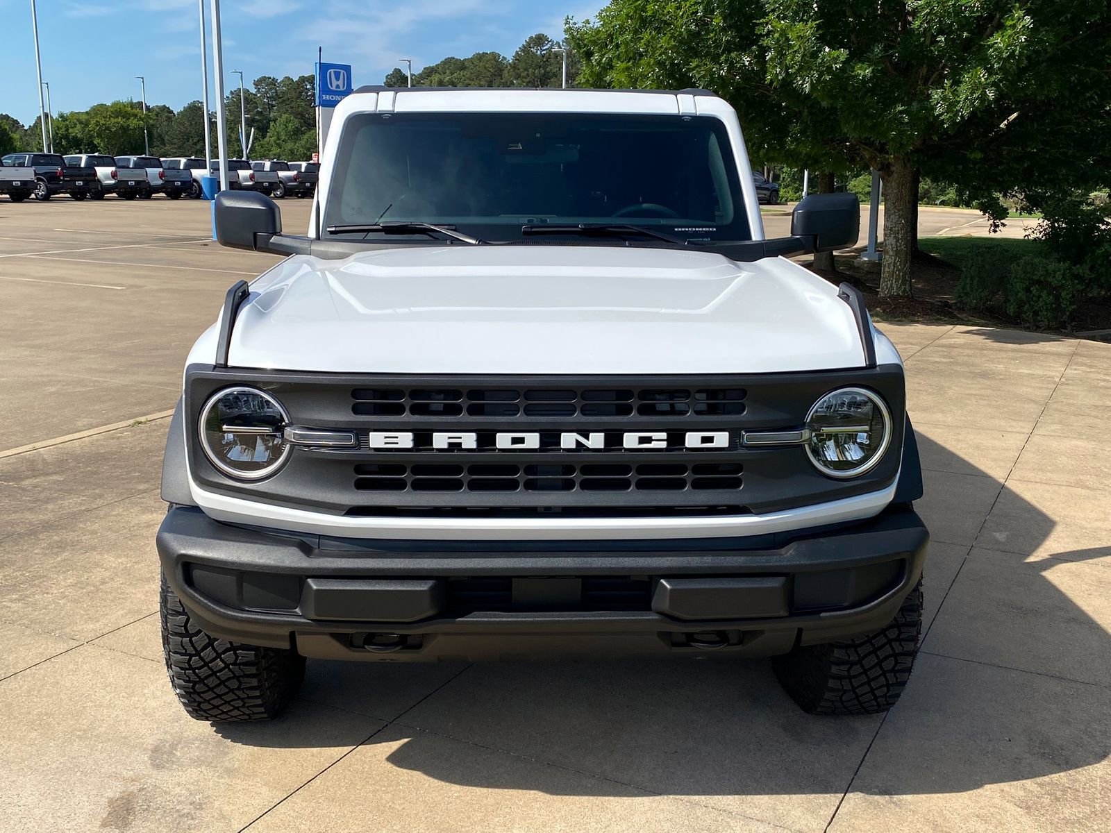 Used 2025 Ford Bronco 2-Door AWD/4WD image 2