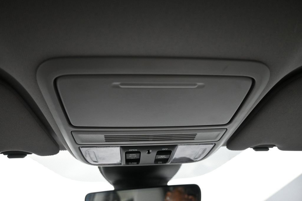 Certified 2024 Honda Odyssey EX-L image 17