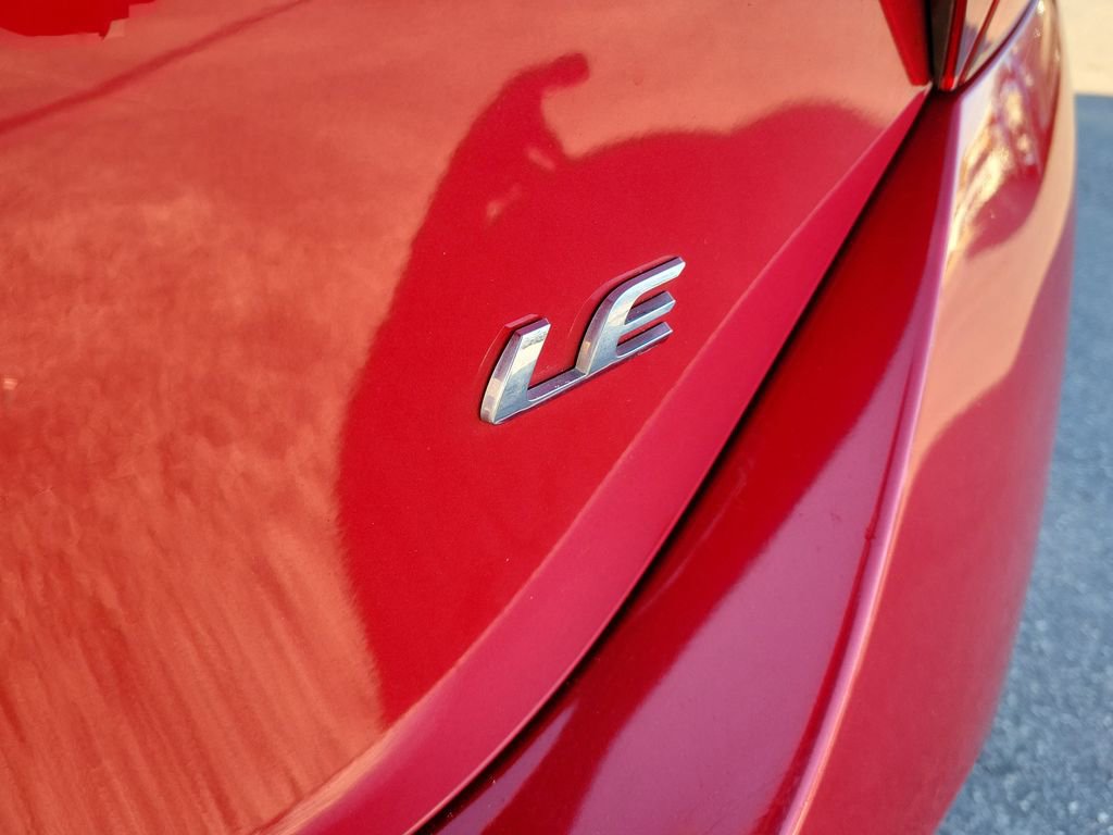 Used 2015 Toyota Corolla LE image 7