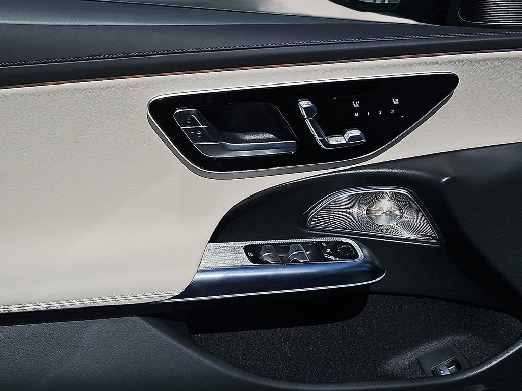 New 2025 Mercedes-Benz E 350 4MATIC Sedan image 18