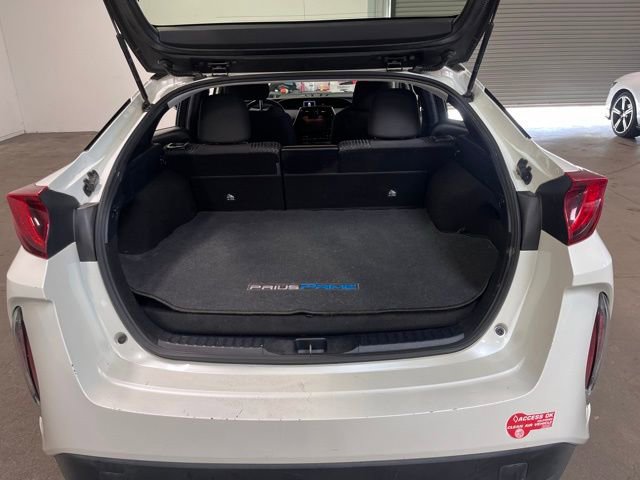 Used 2017 Toyota Prius Prime Plus w/ Carpet Mat Package image 16
