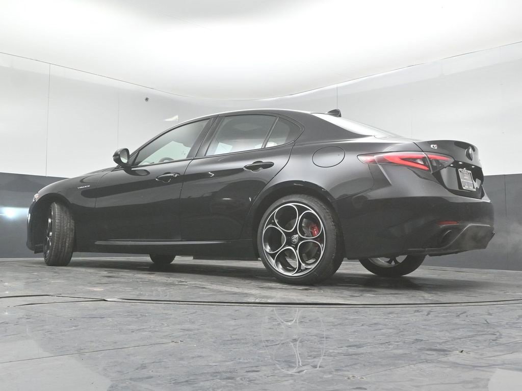 New 2026 Alfa Romeo Giulia AWD w/ Driving Assist Package image 32