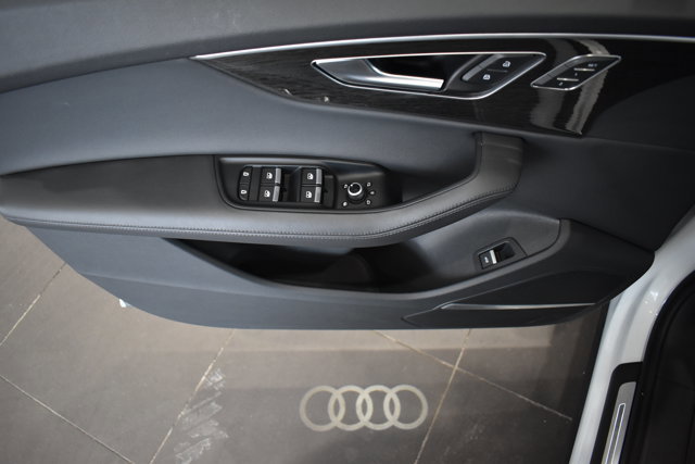 Used 2023 Audi Q7 Premium Plus w/ Premium Plus Package image 36
