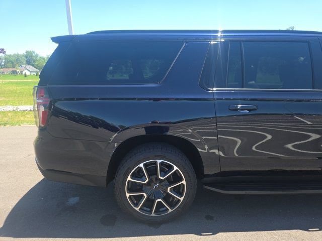Used 2021 Chevrolet Suburban RST w/ Rear Media and Nav Package AWD/4WD image 7