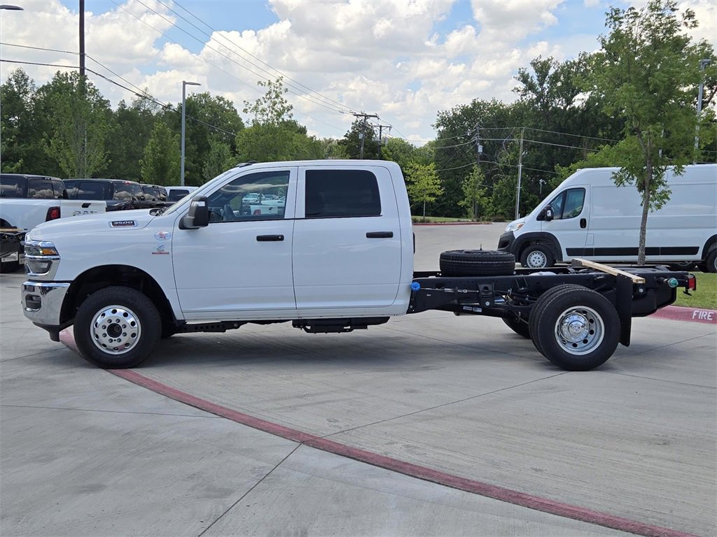 New 2025 RAM 3500 Tradesman w/ Chrome Appearance Group image 2