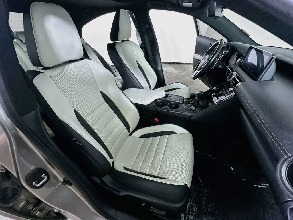 Used 2022 Lexus IS 350 F Sport RWD image 12