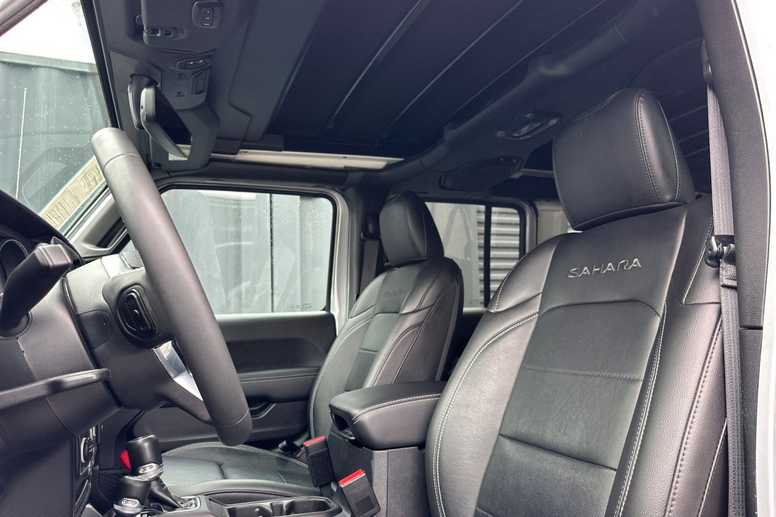 Used 2023 Jeep Wrangler Sahara image 5