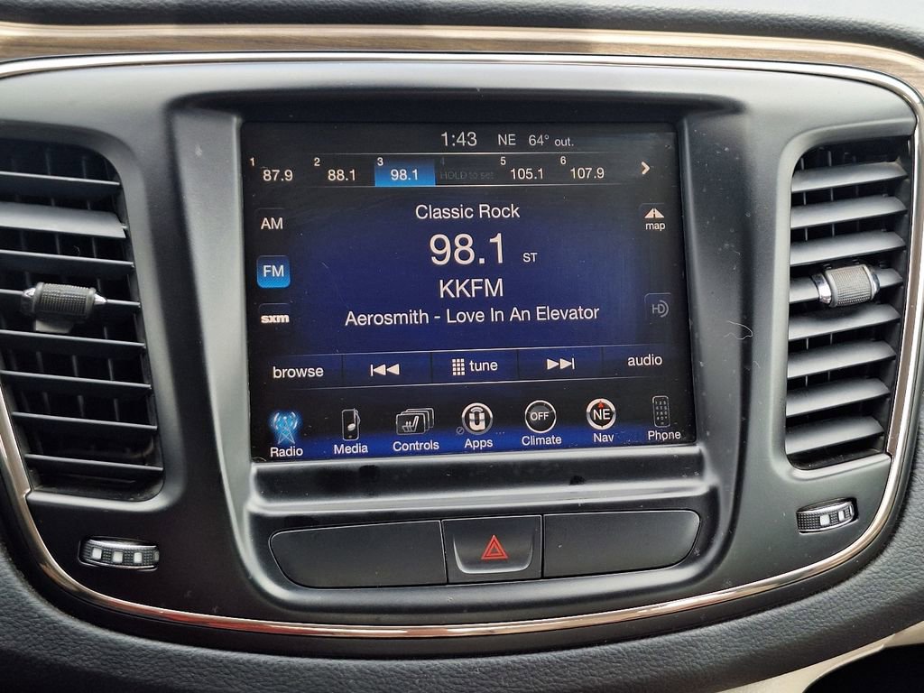 Used 2016 Chrysler 200 C w/ Premium Group AWD/4WD image 19